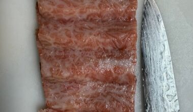 Fatty Tuna Salmon Don made in hotel room (Japan super market sashimi)