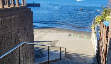 Wandering through the back alleys of Enoshima