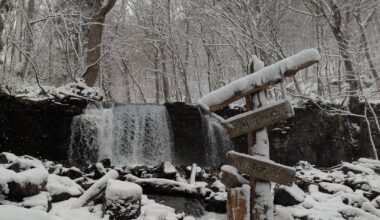 First Snowfall at Oirase Gorge (end Nov trip)
