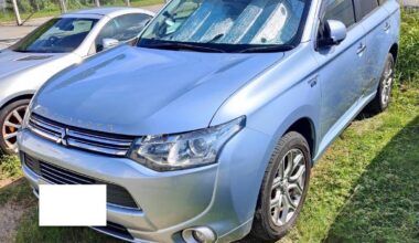 2013 Mitsubishi Outlander PHEV 4WD ($2000)