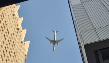 787 coming in over Shinjuku
