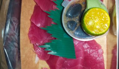 Tuna sashimi and Gyoza