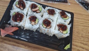 Friend of mine just told me that there is no difference between restaurant sushi and store sushi. 😑