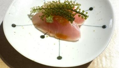 Early last month I tried omakase for the first time. Nothing beats good raw fish…