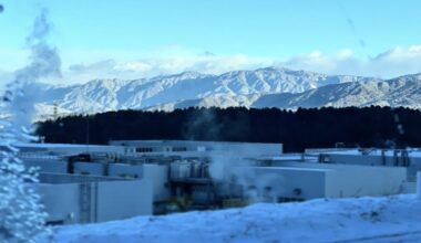 It’s freezing out there, but this photo from my mother warmed my heart. Winter in the Japanese countryside. ❄️🏔️ [OC]