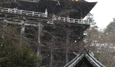 Kiyoumizu-dera in snowfall