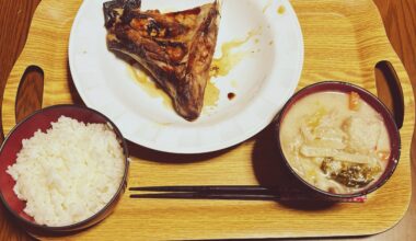 Breakfast(Misoshiru and Yakizakana)