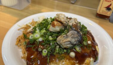 Hiroshima Style Okonomiyaki with oyster topping🌟