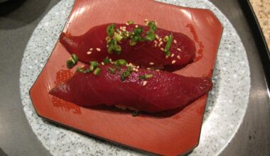 Maguro nigiri, Roppongi Hills (2010)