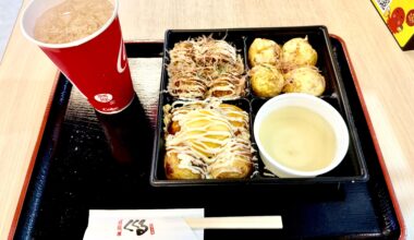Takoyaki and Akashiyaki plate.
