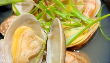 Asari no Sakamushi (Sake-Steamed Clams) 😋