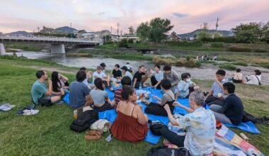 No plans for Saturday? Hanami at Kamogawa Delta with drinks, music, and actual socializing 🌸