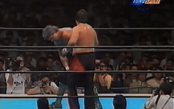 Hashimoto tries to knock down the Great Oz (Kevin Nash)