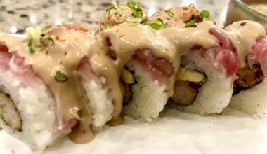 Toro, shrimp, avocado and green scallions with mayo ceviche sauce and shishimi