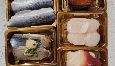 11pm sushi at Don Don Donki (Don Quixote) in Taipei