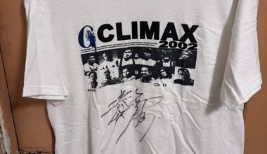 Need help IDing some autographs…