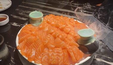 Throwback to a salmon sashimi “mountain” we ordered in a buffet 🙂‍↕️