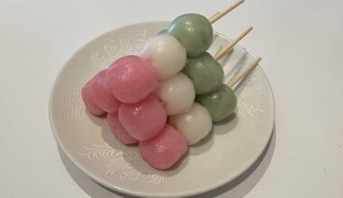 Supermarket-bought sanshoku dango!