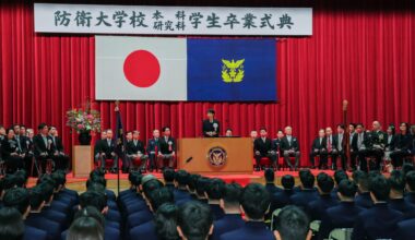 Graduation Ceremony of the National Defense Academy | Prime Minister in Action | Prime Minister's Office of Japan