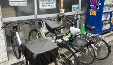 So much for “People in Japan follow the rules.” 🤷‍♂️ (Senso—ji)