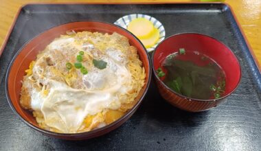 A classic-looking katsudon I had today.