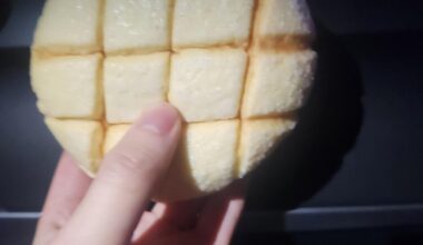 Melon bread with cream vs no cream