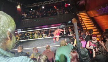 Katsuya Murashima with new gear for his first match on excursion