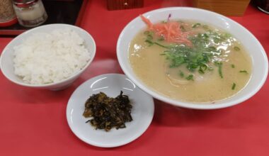 A Simple, Nostalgic Tonkotsu Ramen in Beppu.