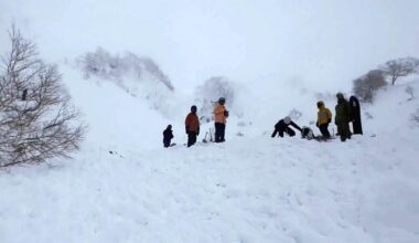 Avalanches Hit Backcountry Skiers, Snowboarders in Hokkaido; Foreigners Make up Large Proportion of Those Affected. Urge people to “gather weather information and assess what risks are involved before heading to the mountains.”