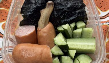 胡瓜食べすぎると河童になっちゃうかな🥒🥢😅