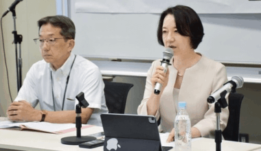 Ushio Fukazawa, a Zainichi Korean writer with Japanese citizenship, filed a lawsuit against a conservative Japanese columnist who wrote a column demanding she stop using her Japanese name.
