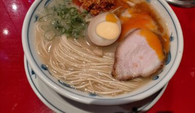 Aka Tonkotsu Ramen in Tokyo 🍜