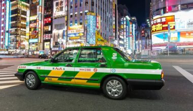 Hello there, wondering if anyone could educate me on what stickers and decals are normally used for Japanese Taxis? I wish to recreate a Japanese taxi for the Video Game Forza Horizon 6. [Photo 1 is reference photo, photo 2 is the current work in progress of the car]