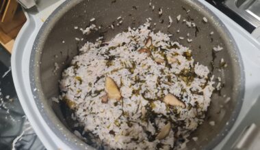 Shiitake Mushroom Rice with Seaweeds.